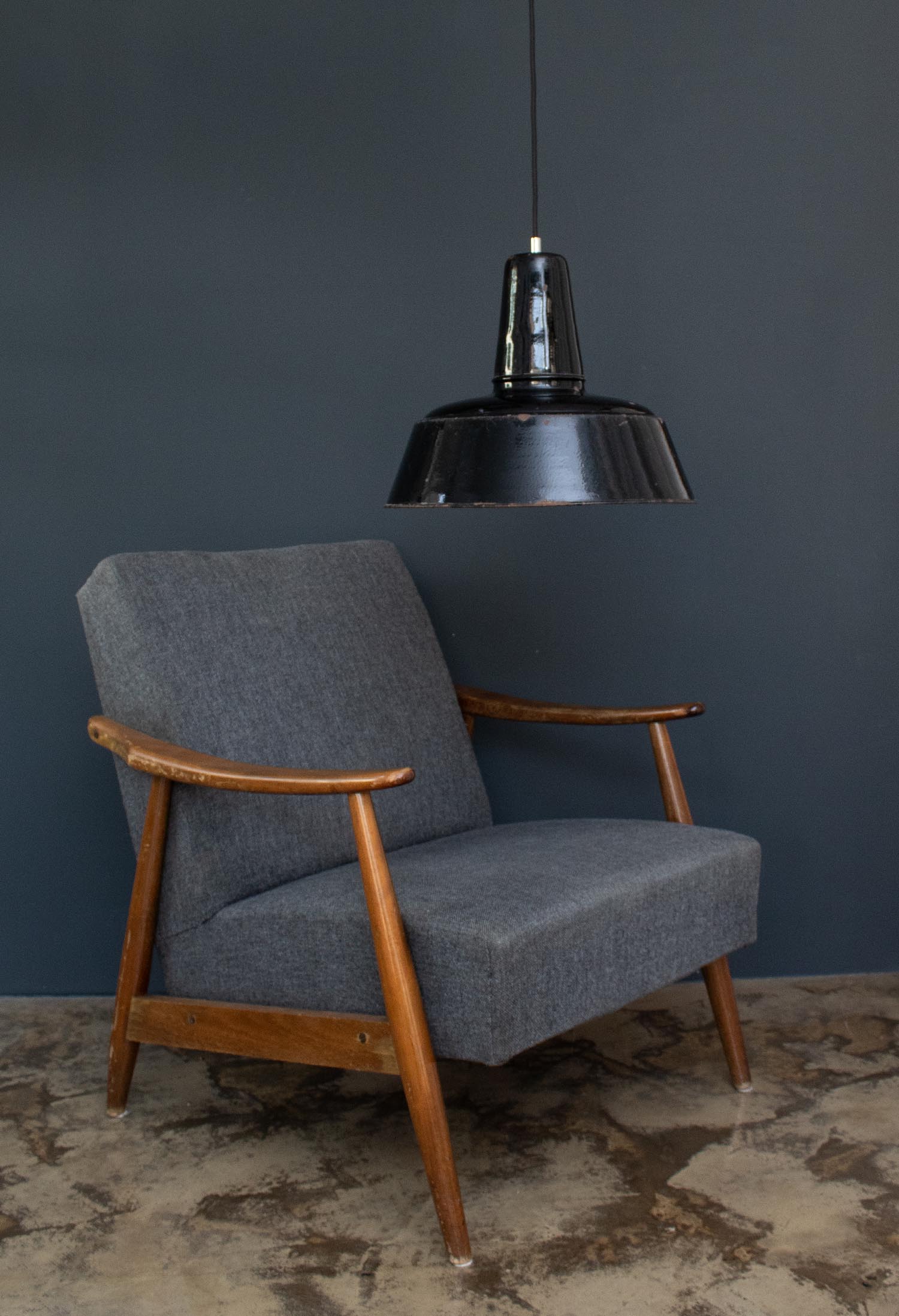 Alte satt schwarze Bolich Bauhaus emaillierte Fabriklampe Ø 40 cm